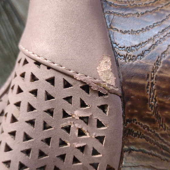 G by Guess Ladies Wedge Sandals 8.5 - Picture 7 of 8